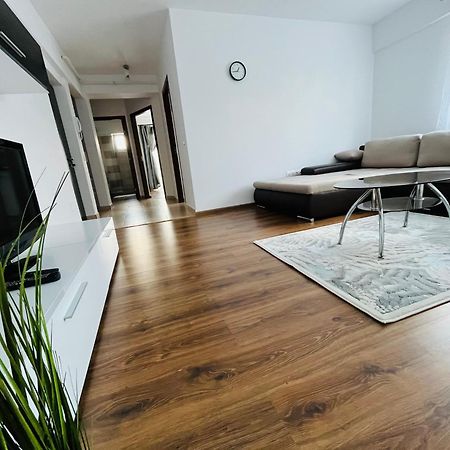 Green Apartaments Zărneşti Exteriér fotografie