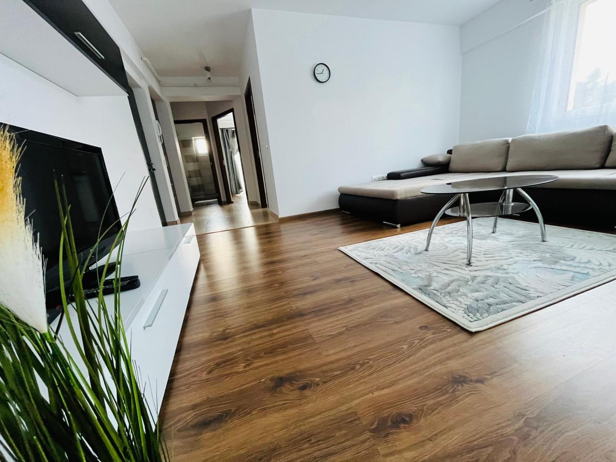 Green Apartaments Zărneşti Exteriér fotografie