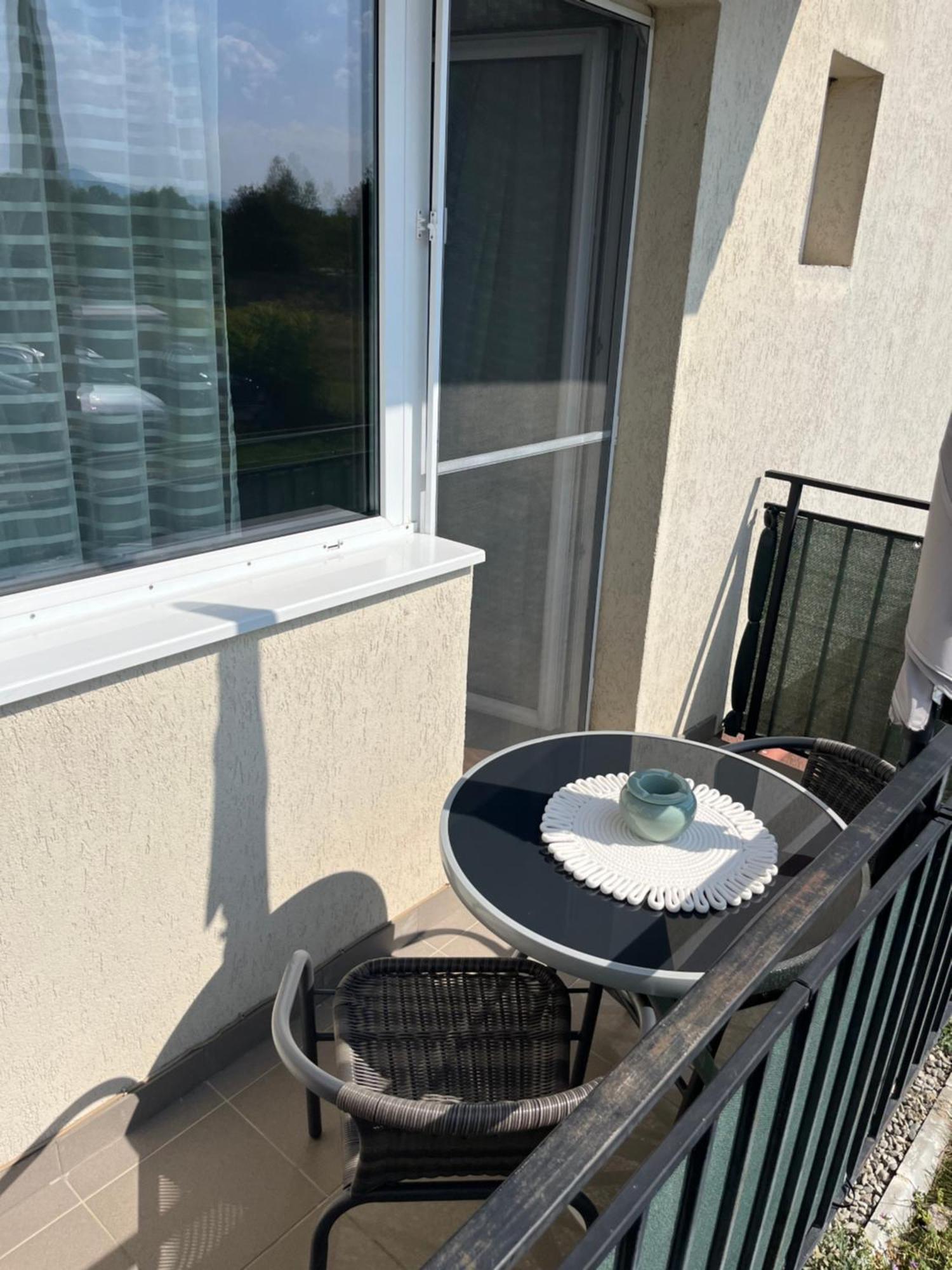 Green Apartaments Zărneşti Exteriér fotografie