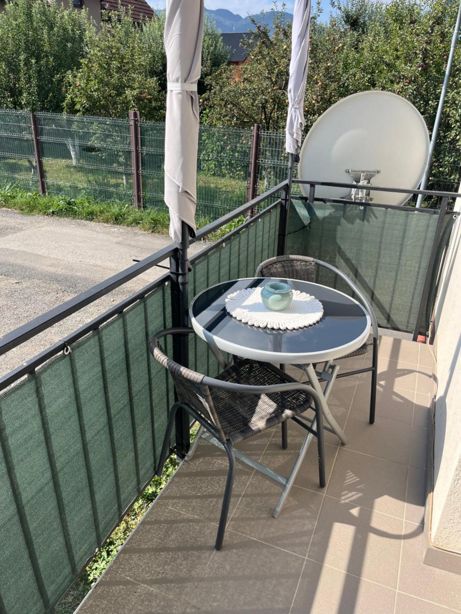 Green Apartaments Zărneşti Exteriér fotografie